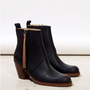 ACNE STUDIOS - Black Leather Pistol Boots